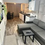 1 Bedroom Apartment, Free Parking, Not Shared! - Birmingham