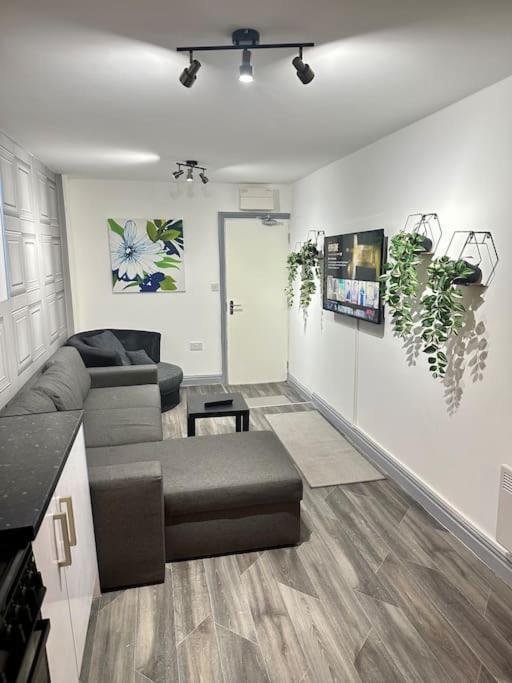 1 Bedroom Apartment, Free Parking, Not Shared! - Apartment Birmingham